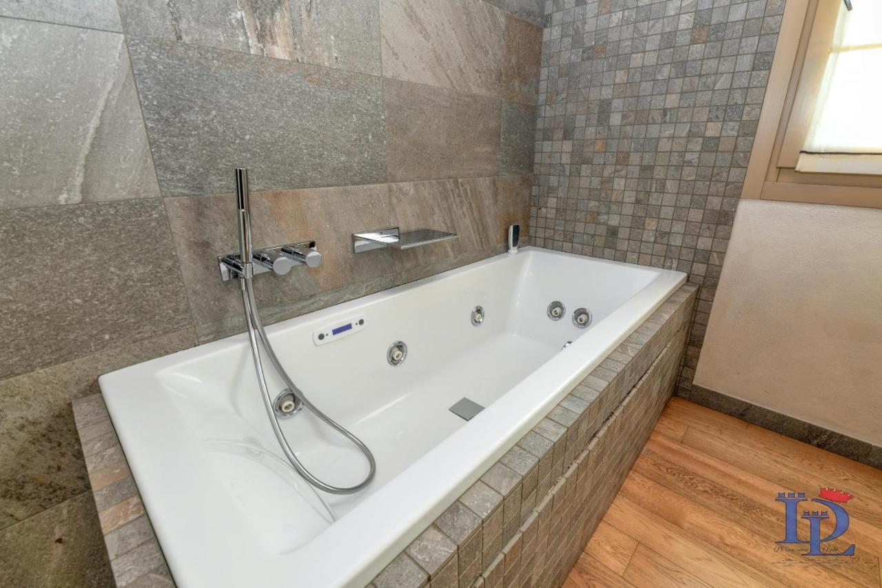 Desenzanoloft Official Partner Marriott Homes & Villas - Oscar Luxury Suite Desenzano del Garda Eksteriør bilde