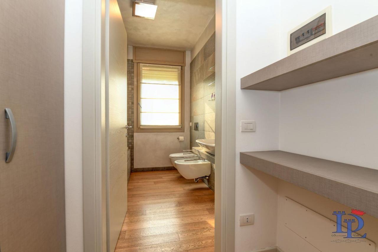 Desenzanoloft Official Partner Marriott Homes & Villas - Oscar Luxury Suite Desenzano del Garda Eksteriør bilde